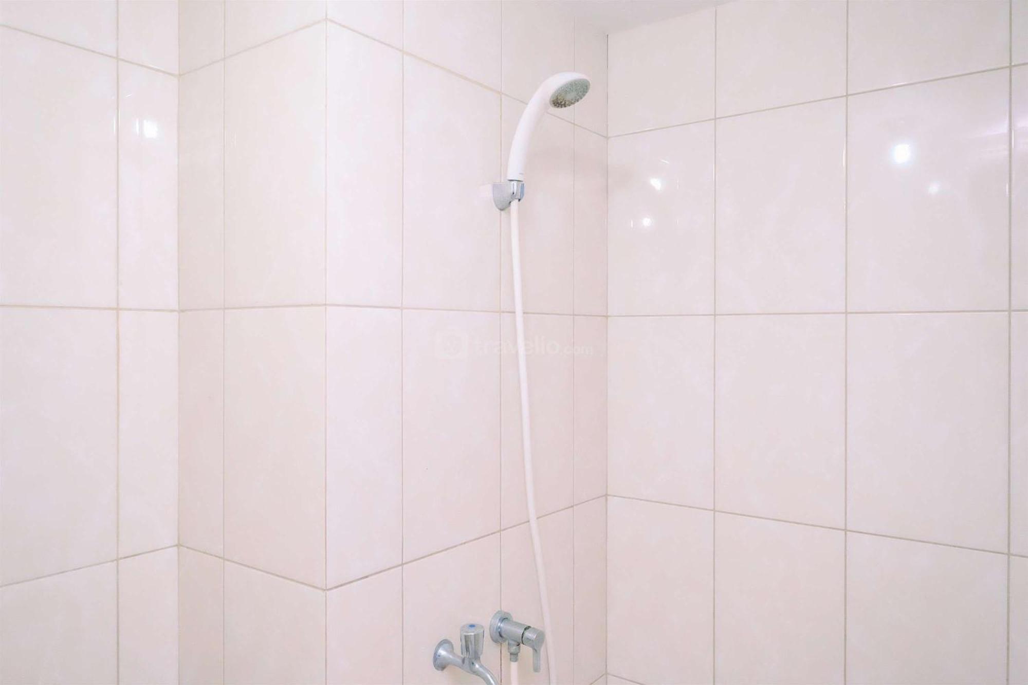 Comfy Springlake Summarecon By Travelio Apartemen