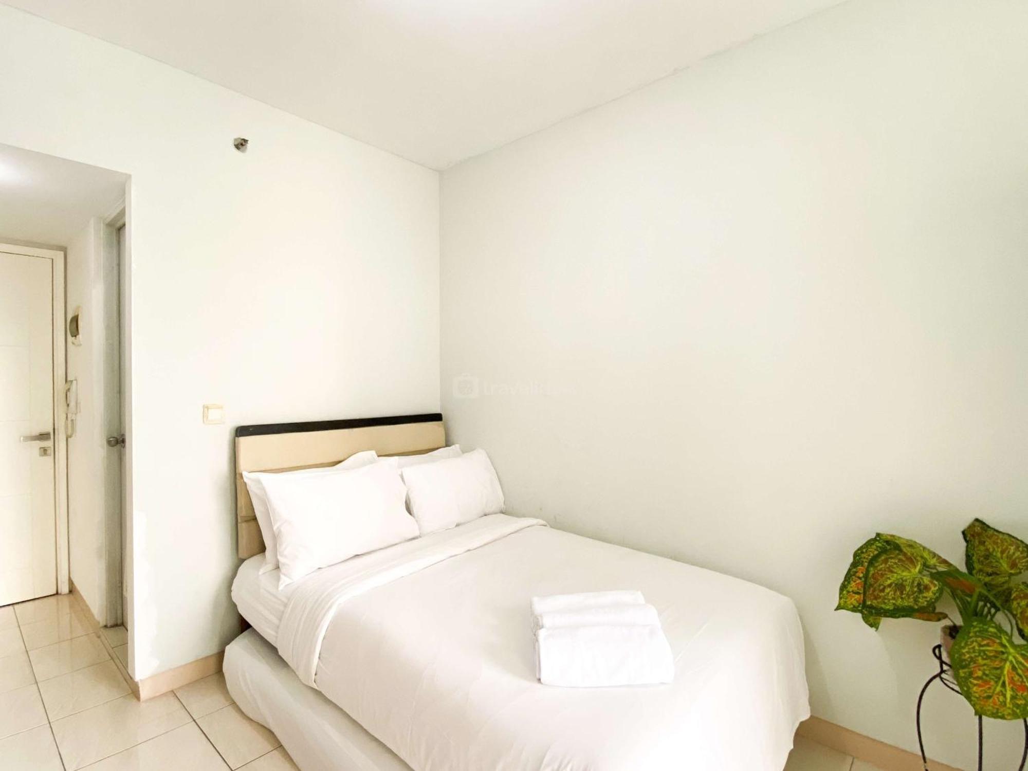 Comfy Springlake Summarecon By Travelio Apartemen *