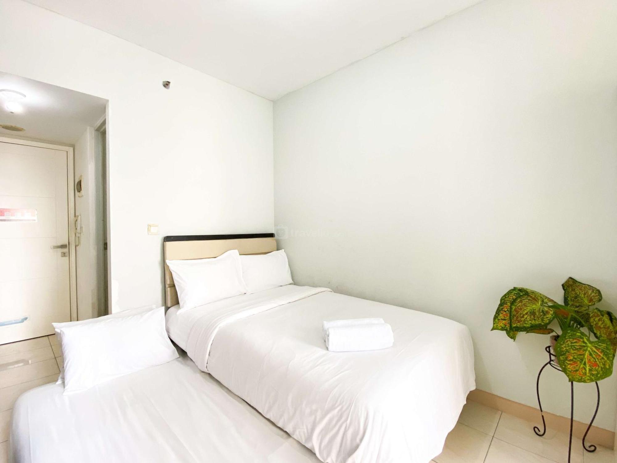 Comfy Springlake Summarecon By Travelio Apartemen *